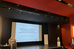 Vorträge im Kinosaal