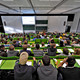 Studierende sitzen in einer Vorlesung im Seminargebäude Campus Nord.